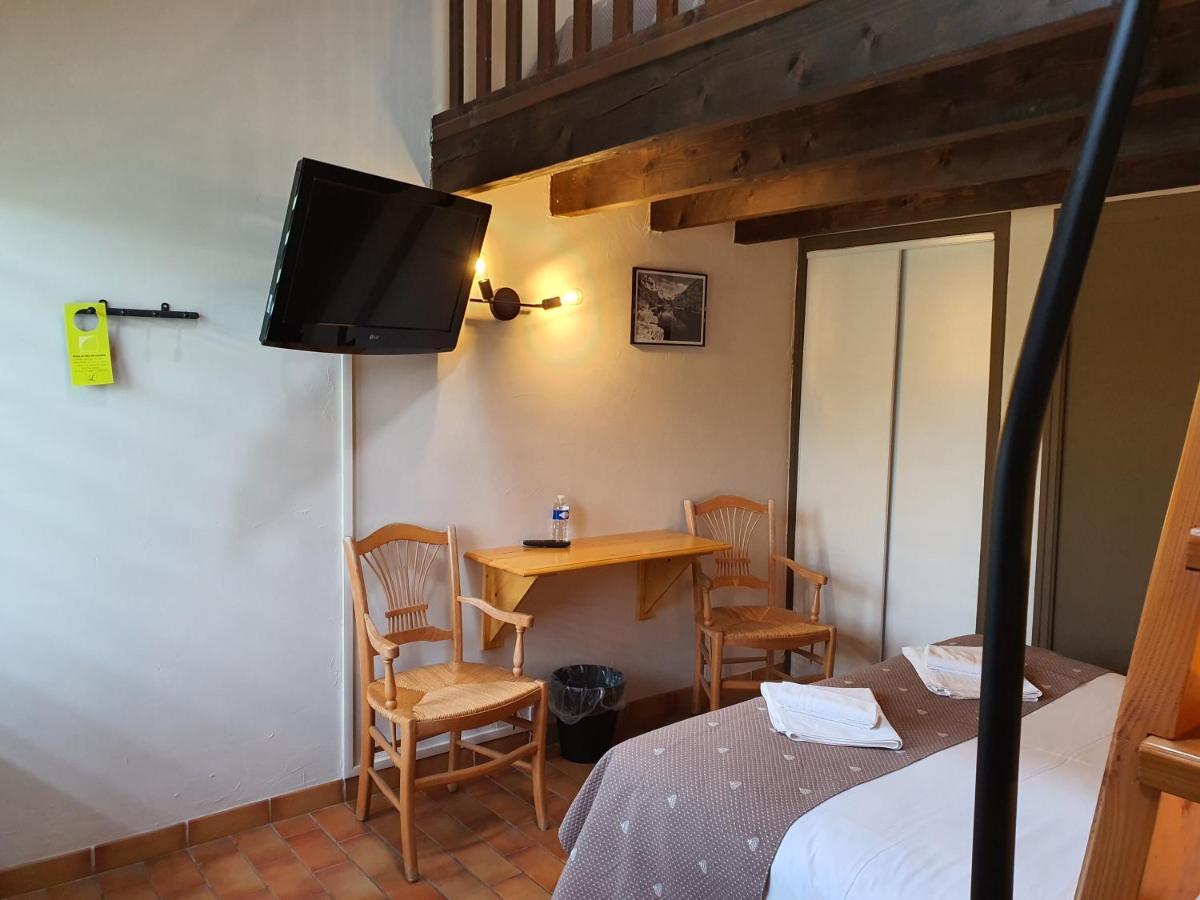 Logis Hotel Restaurant L'Escarbille Saint-Martin-d'Ardeche Exterior photo